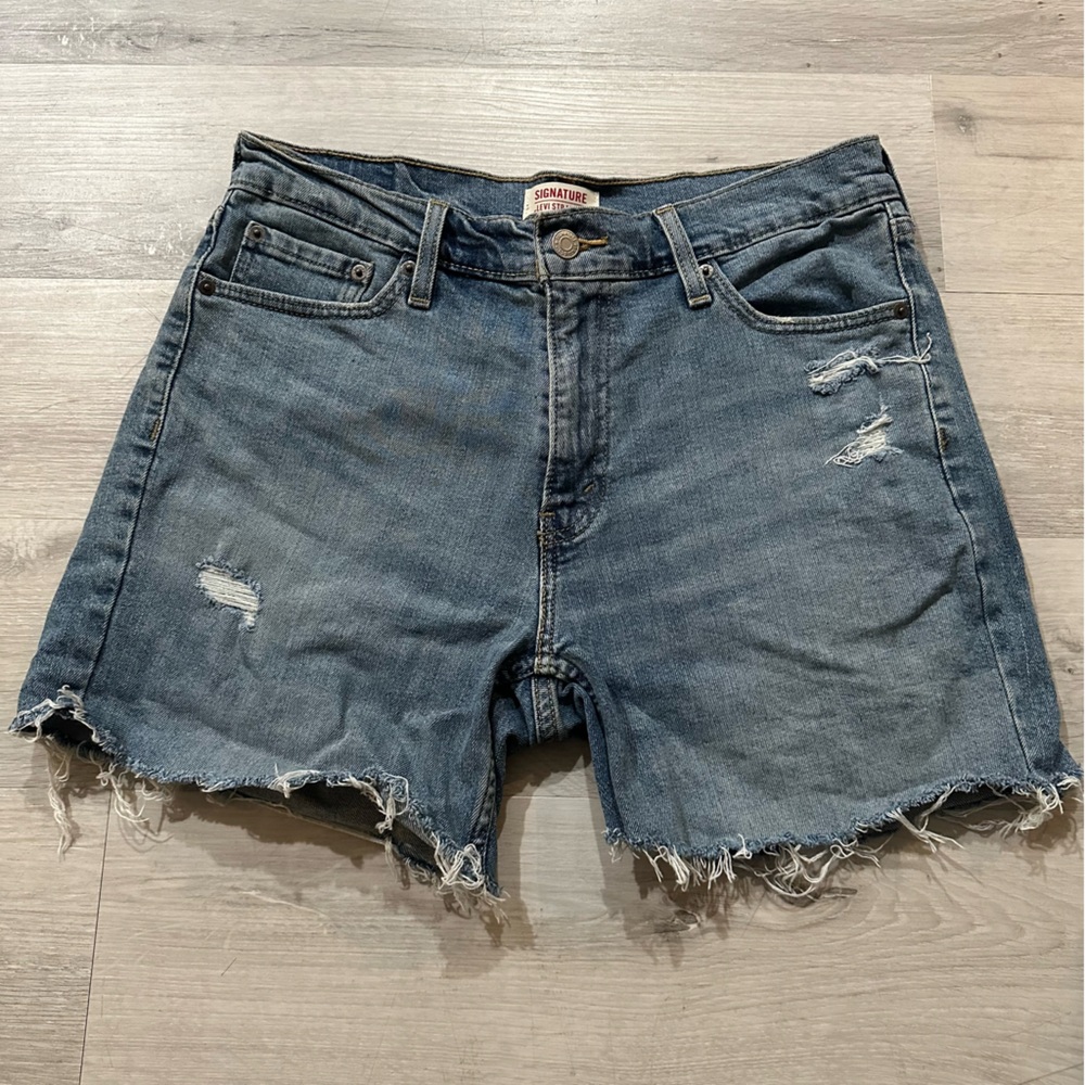 Signature by Levi Strauss Distressed Jean Short